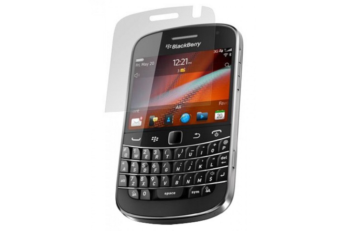 Купить защитную пленку для BlackBerry 9900/9930 Bold в Москве по цене 200  рублей